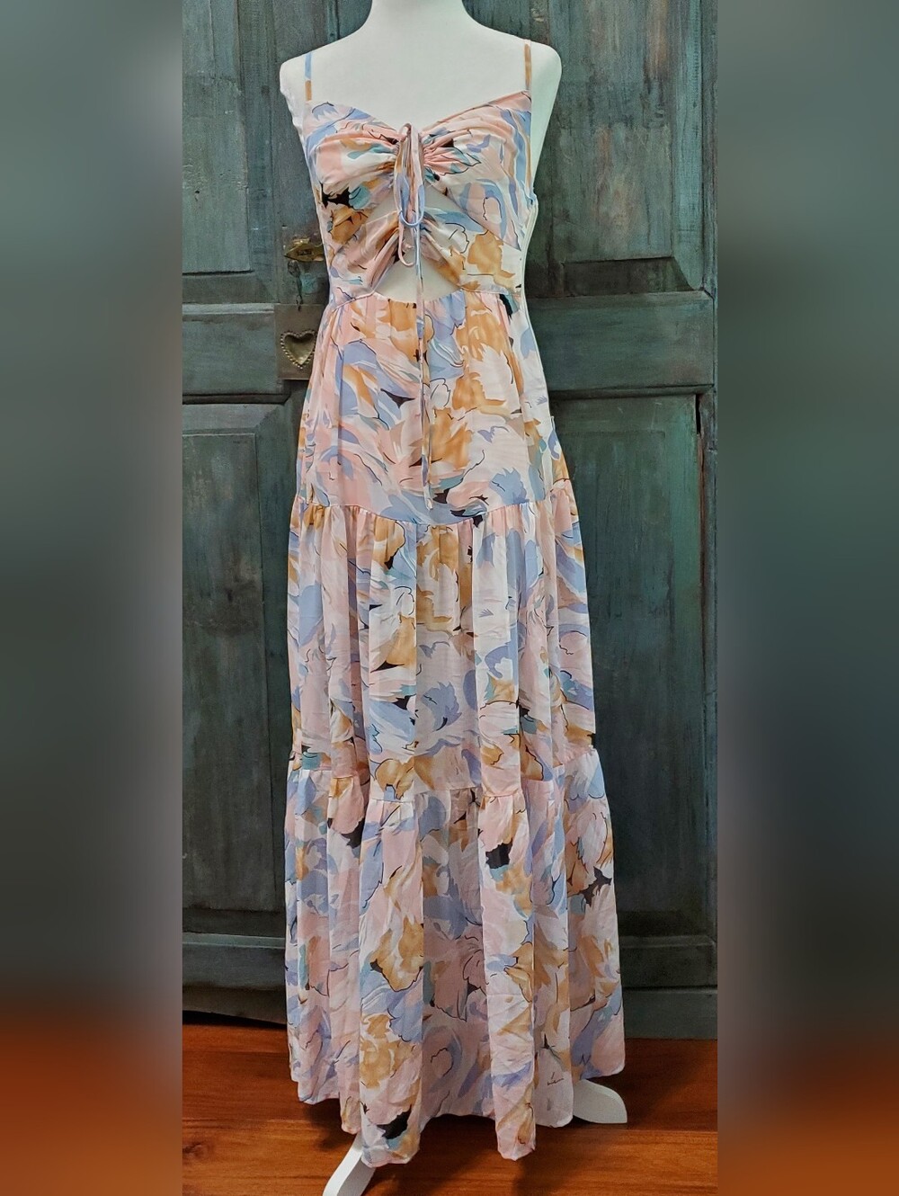 ASTR The Label BRANDY Floral Cinched Front Cutout Maxi Dress. Size XSmall - Picture 2 of 12